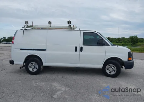 2012 Chevrolet Express 2500 Work Van z USA, uszkodzony, nr VIN 1GCWGFCA7C1180069